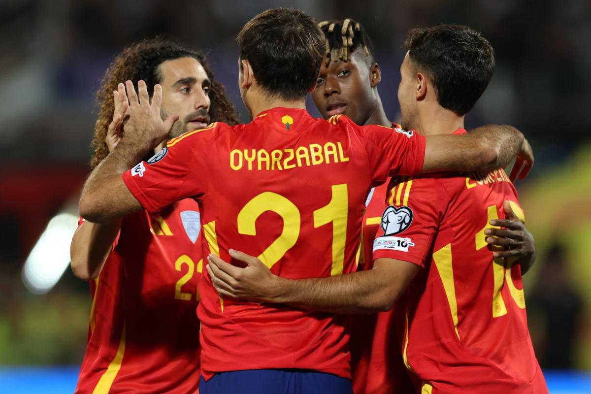 Los jugadores de la selección española celebran uno de los goles frente a Bulgaria