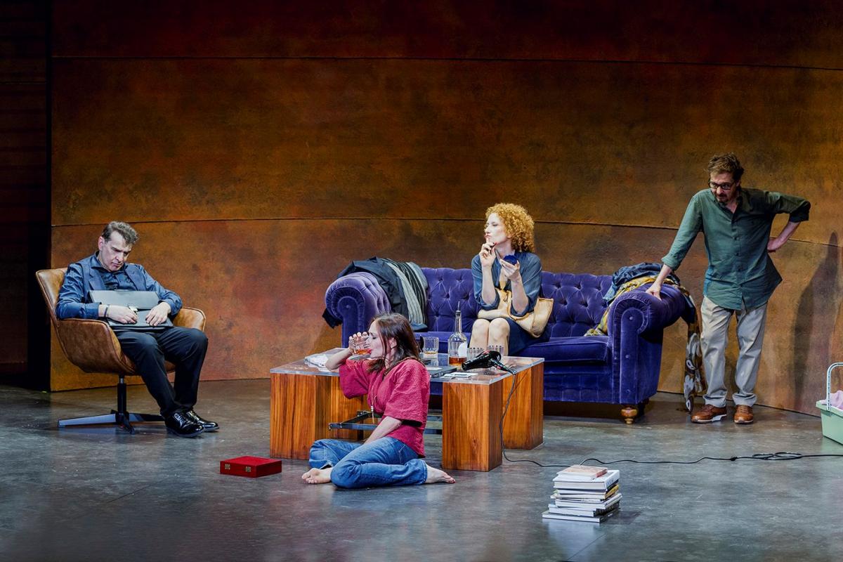 Se acabó la fiesta en 'Un dios salvaje'.