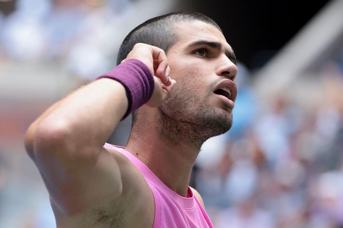Carlos Alcaraz celebrando uno de sus puntos en el US Open 2025