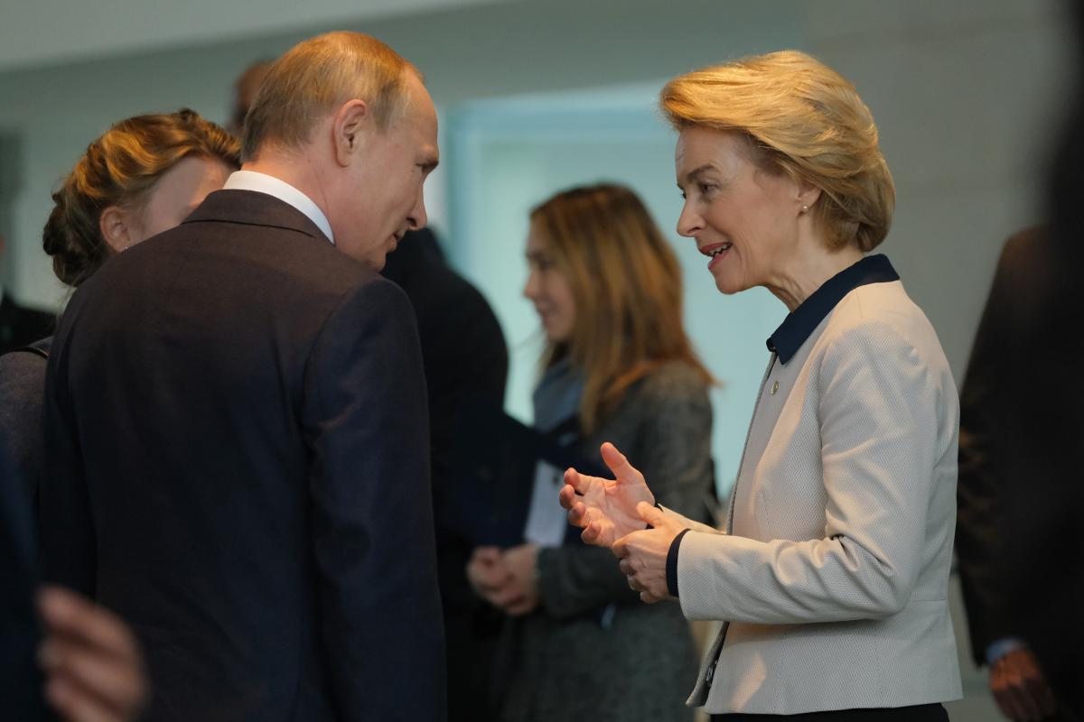 El presidente ruso, Vladímir Putin, y la presidenta de la Comisión Europea, Ursula von der Leyen; en una imagen de archivo de 2020.