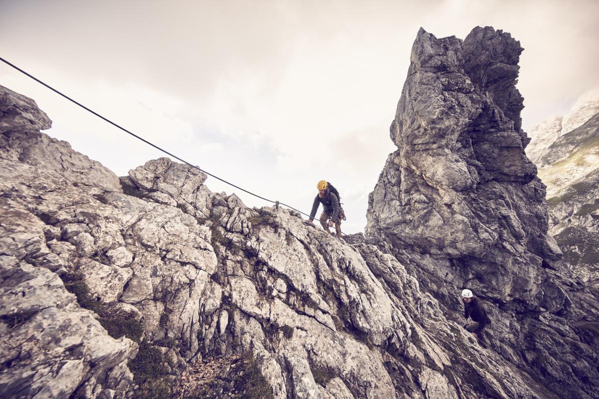 Montañeros en una vía ferrata, en una imagen de archivo