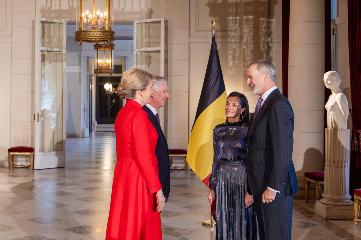 Felipe y Matilde de Bélgica y los reyes Felipe y Letizia en su encuentro en el Palacio Real de Bruselas