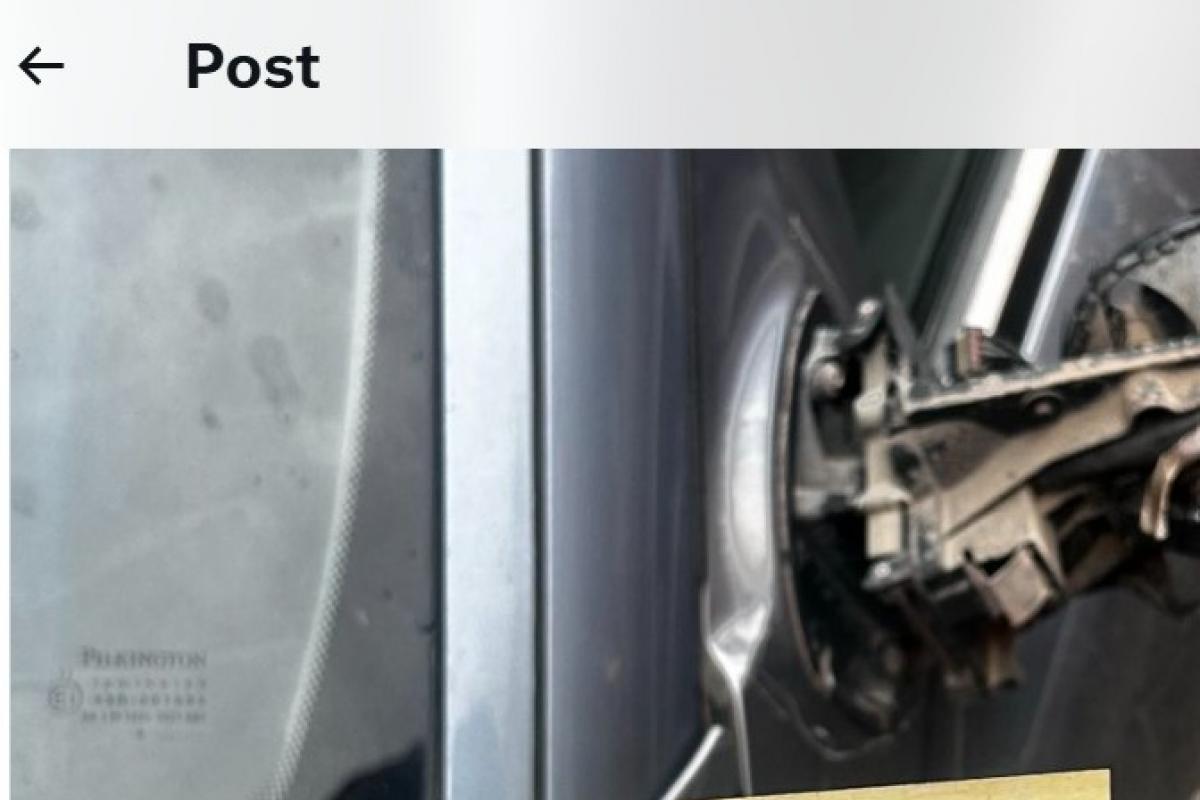 La imagen publicada por @2yac1n3oum