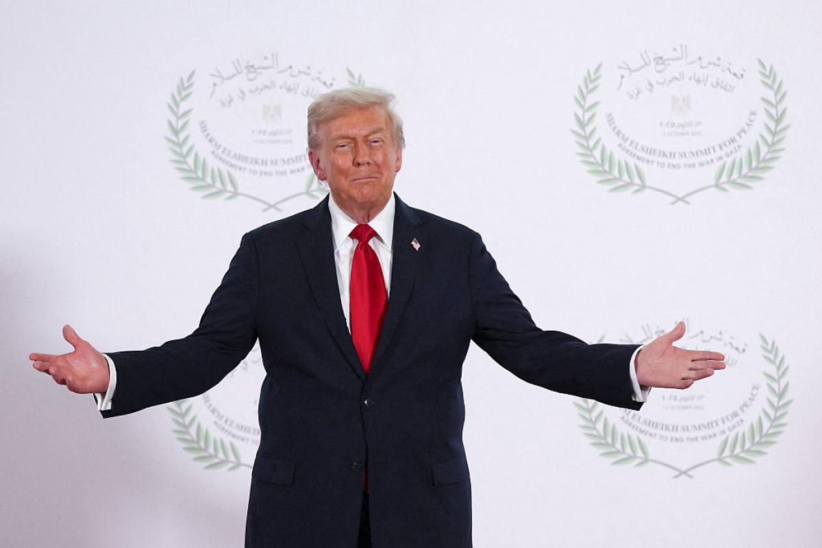 Donald Trump, ufano en la presentación de la cumbre de Sharm El-Sheik