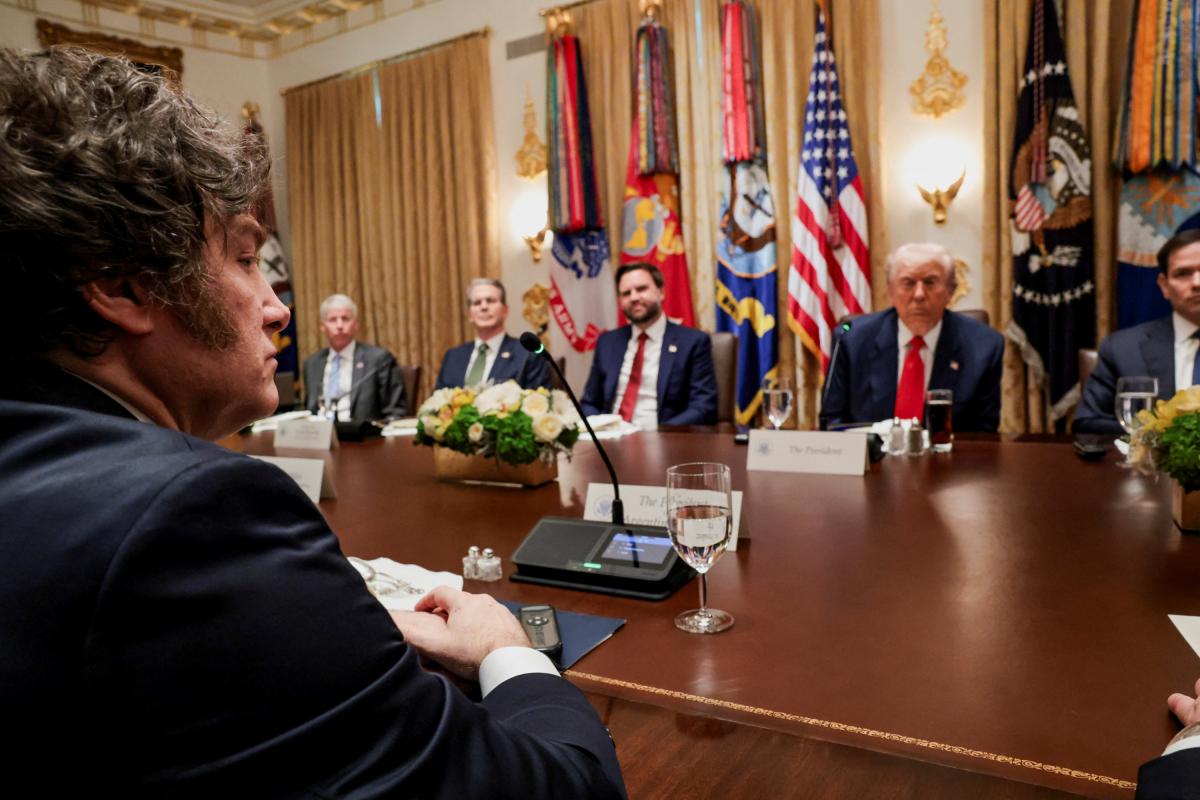 El presidente de Argentina, Javier Milei, durante la reunión con Donald Trump en Washington.