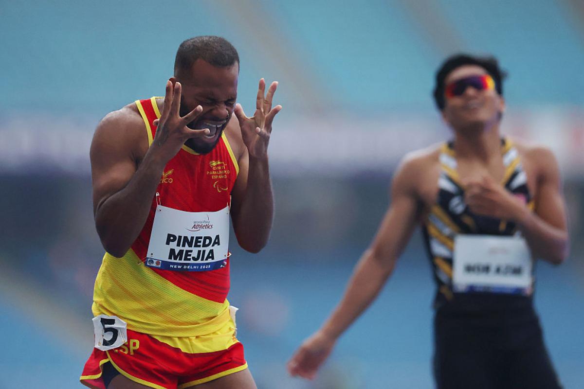 David José Pineda celebra su oro en los Mundiales Paralímpicos de Nueva Delhi 2025