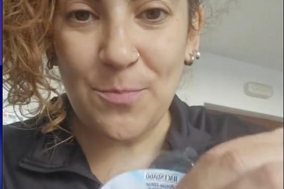 La creadora argentina Pinchu Travel muestra el queso Arzúa-Ulloa de Mercadona