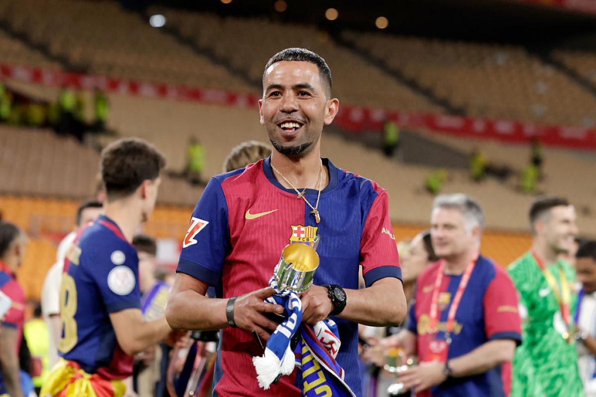 Mounir Nasraoui, todo un 'fichaje' para el Barcelona, tras ganar su hijo la Copa del Rey 2025