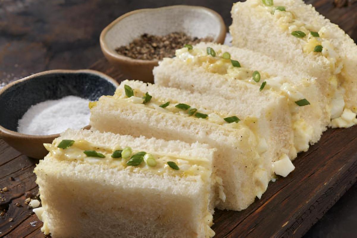 El popular tamago sando, un sencillo sándwich japonés