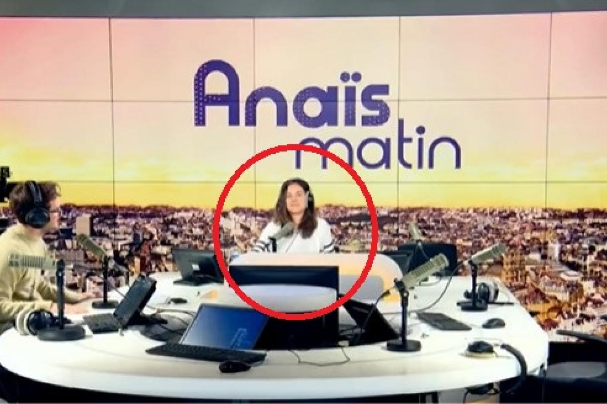 Los periodistas de RMC, escuchando lo nuevo de Rosalía.