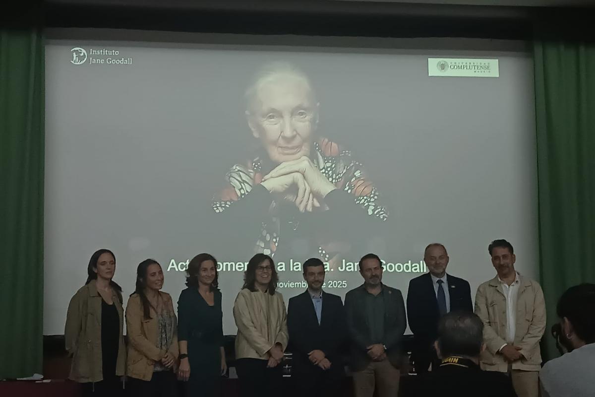Las diferentes representantes que han intervenido en el homenaje a Jane Goodall.