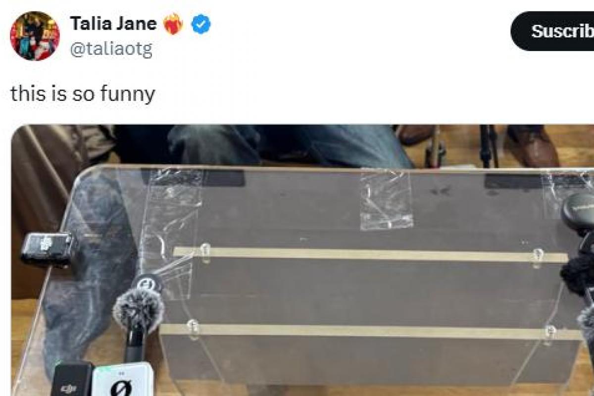 El tuit sobre el atril del alcalde Nueva York, Zohran Mamdani, en su encuentro con creadores de contenido.