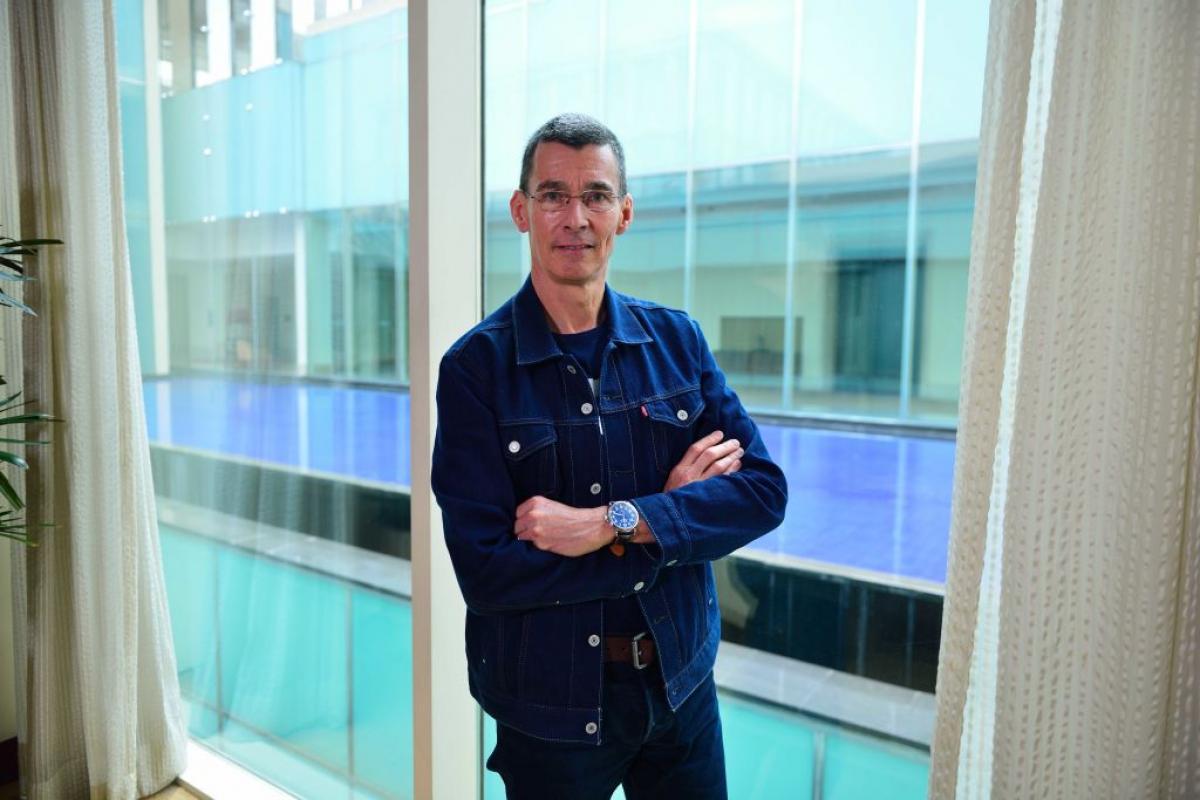 Charles V Bergh posa en sus tiempos como presidente y director ejecutivo de Levi Strauss & Co., en 2017, en Gurgaon (India).