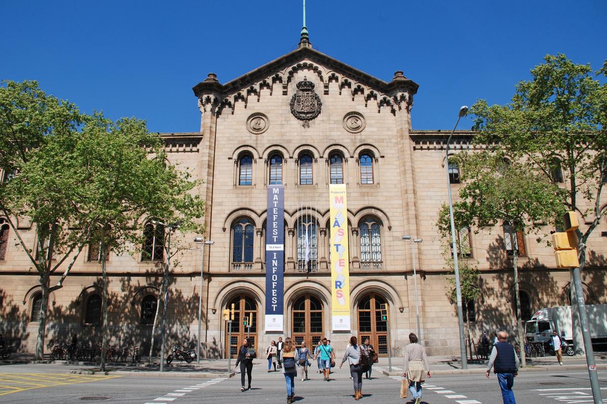 Imagen de archivo de la fachada de la Universidad de Barcelona (Cataluña).