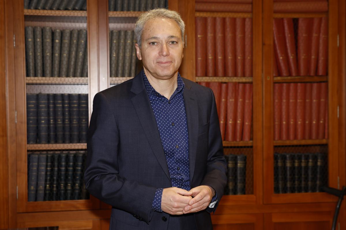 Vicente Valles en la premiere del libro Cuando ya nada es urgente en en abril de 2025.