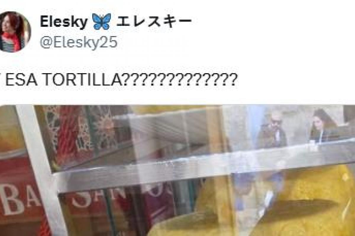 El tuit de @Elesky25 mostrando las gigantescas tortillas.