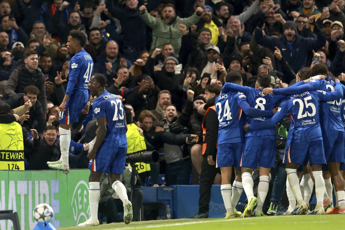 Los jugadores del Chelsea celebran uno de los goles al FC Barcelona, en la fase liga de la Champions League 2025-2026