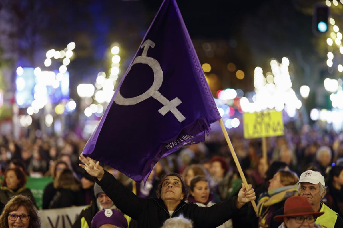 Manifestación por el 25N en Madrid, con la cabecera desde Atocha