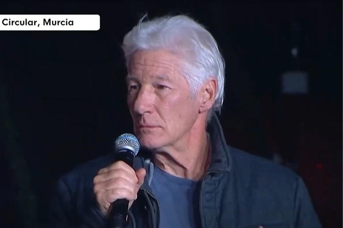 Richard Gere, justo antes de encender el árbol de Navidad de Murcia.