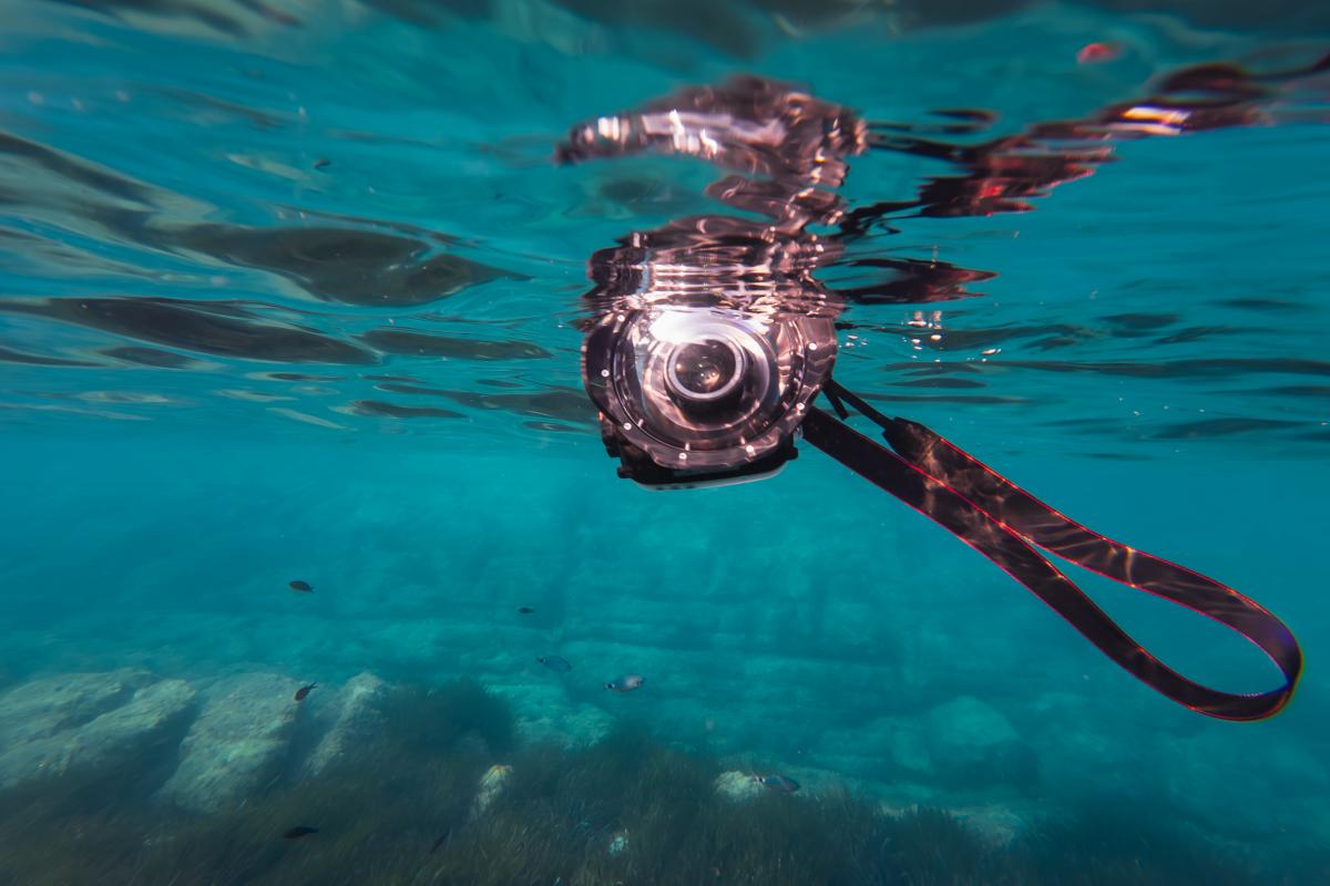 Una cámara en el mar.