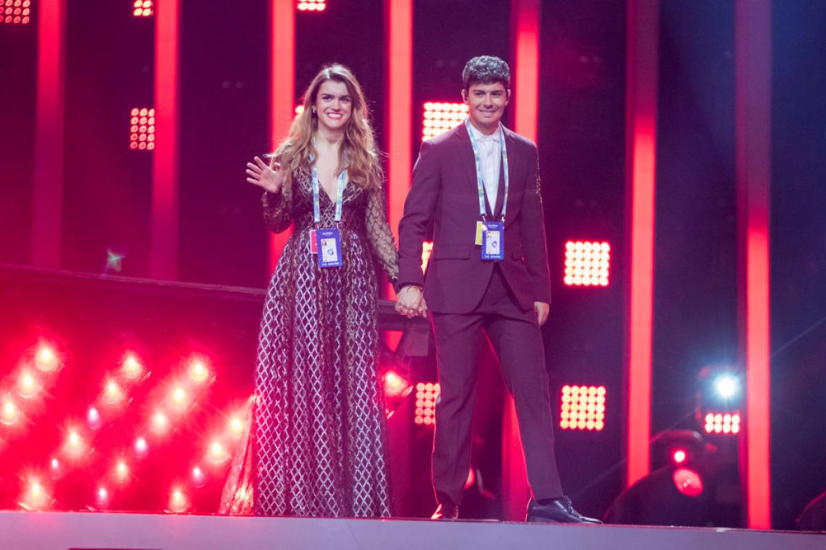 Amaia y Alfred García durante su actuación en Eurovisión 2028.
