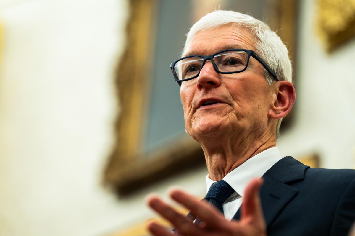 El CEO de Apple, Tim Cook, durante una de sus visitas a la Casa Blanca.