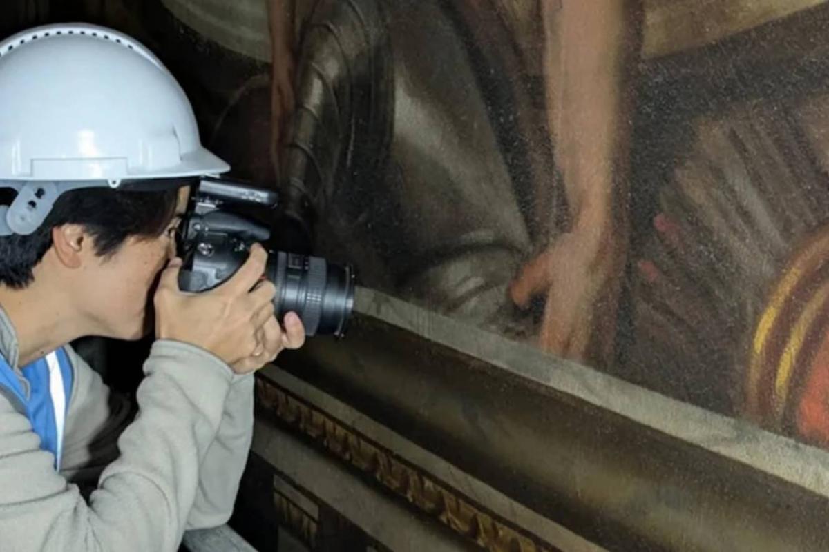 Un restaurador trabajando en el Palacio de Blenheim