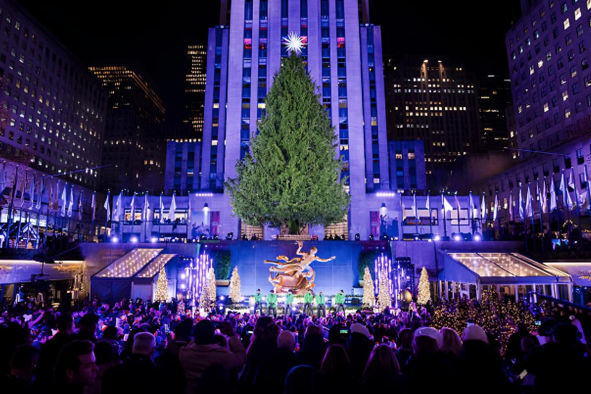 Una vista de la ceremonia de iluminación del árbol del Rockefeller Center en 2025