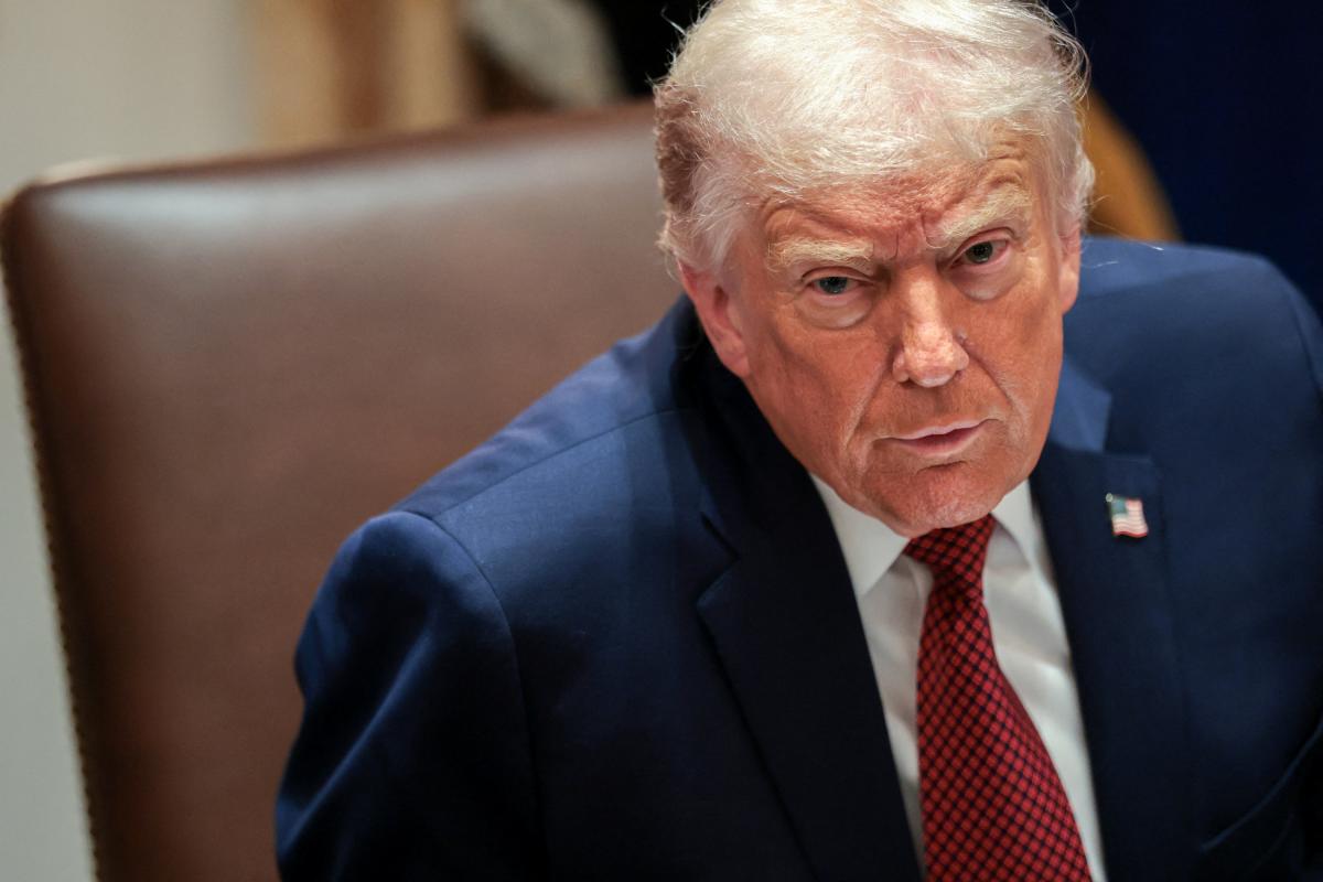 El presidente de EEUU, Donald Trump, al anunciar un paquete de ayuda para los agricultores en la Casa Blanca, en Washington, el 8 de diciembre de 2025. REUTERS/Jonathan Ernst