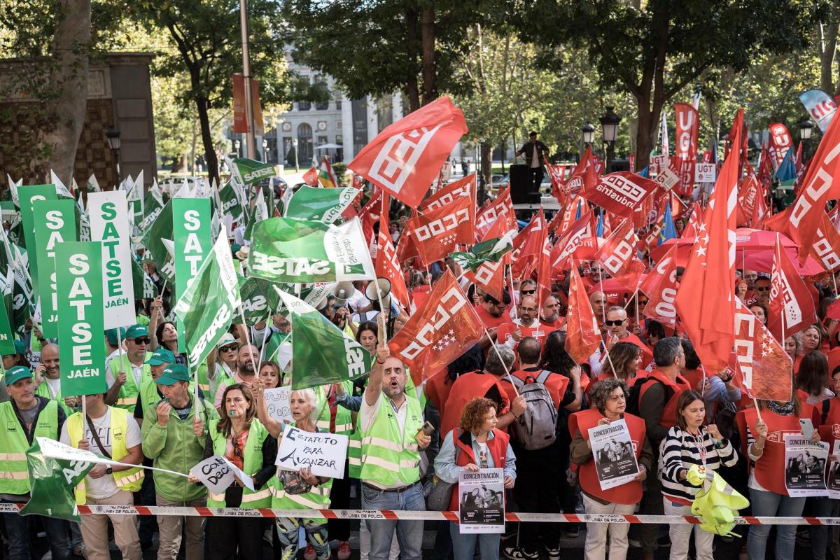 Representantes de CCOO y UGT durante una movilización contra el Estatuto Marco del Personal impulsado por Sanidad