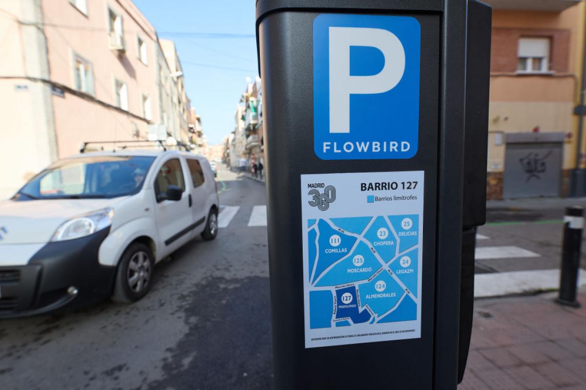 Imagen de archivo de un parquímetro del barrio de Usera, en Madrid.