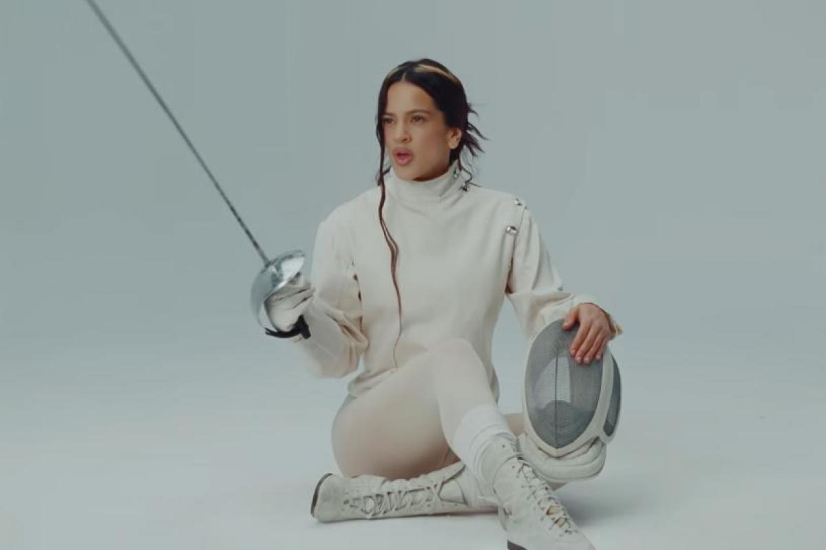 Rosalía, en el videoclip de 'La perla'