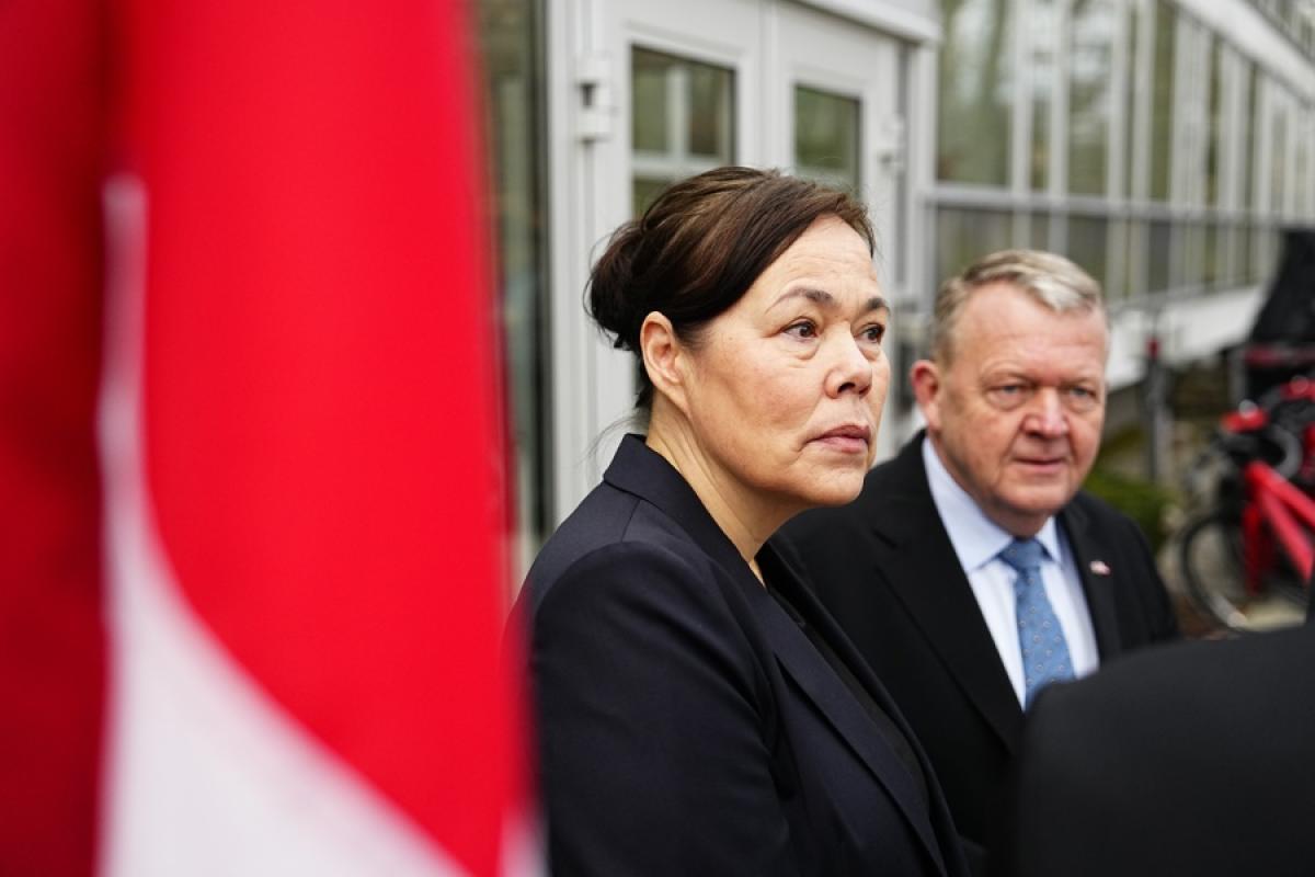 Los ministros de Groenlandia y Dinamarca en los momentos previos a su encuentro con EEUU