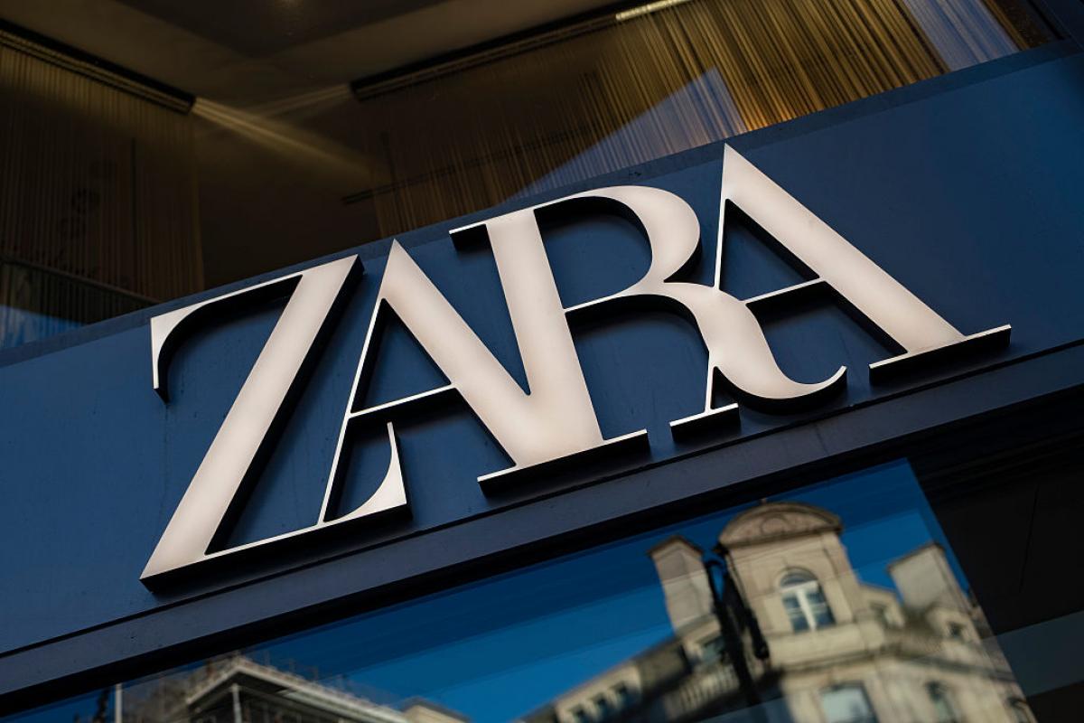Logo de Zara en una de sus tiendas