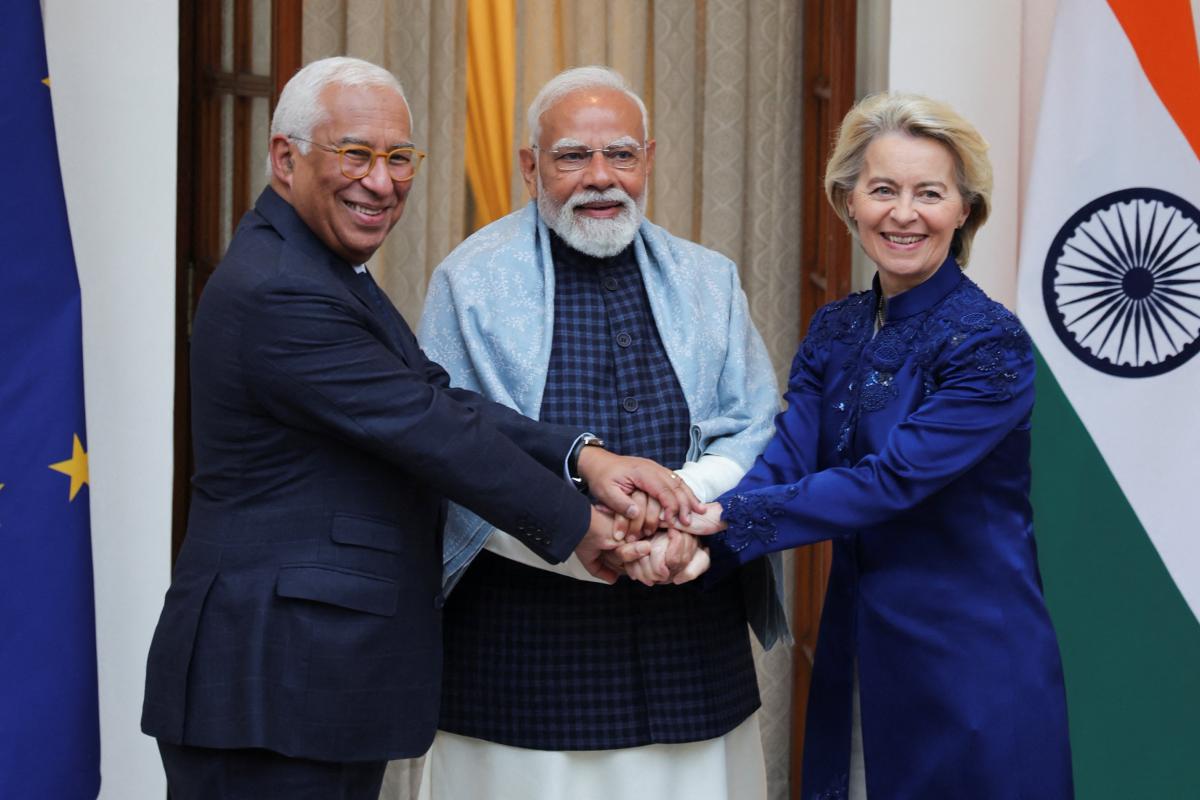 El presidente del Consejo Europeo, António Costa; el primer ministro de India, Narendra Modi; y la presidenta de la Comisión Europea, Ursula von der Leyen.