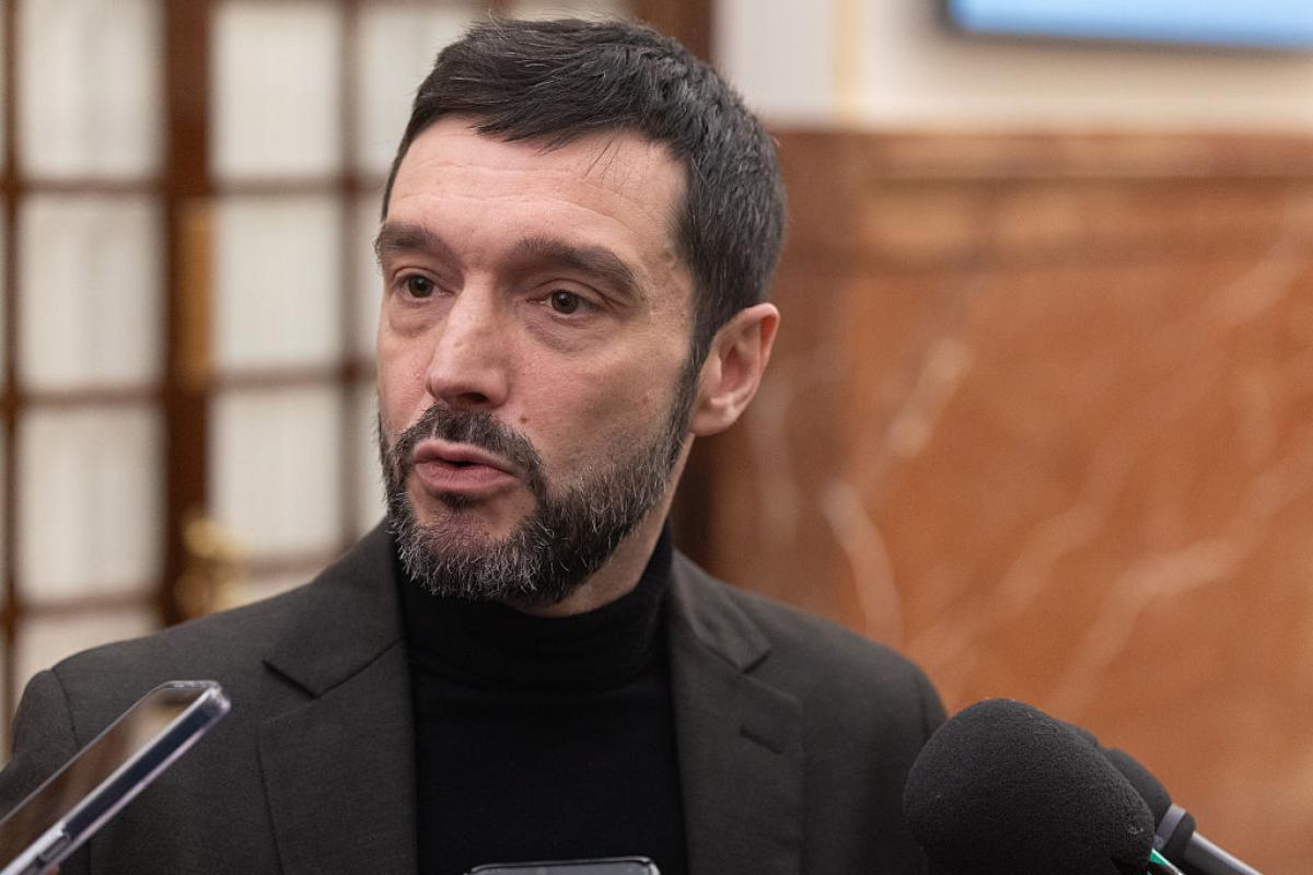 SPAIN - JANUARY 27: The Minister for Consumer Affairs and Agenda 2030, Pablo Bustinduy, during an extraordinary plenary session in the Congress of Deputies, on 27 January, 2026 in Madrid, Spain. The plenary session of Congress votes on the validation or repeal of the decree laws that include, on the one hand, the extension of public transport subsidies, and on the other, the 'social shield' measures and the revaluation of pensions for 2026. The Government faces this meeting without assured support, as both the PP and Junts have not taken their votes in favour for granted and, together with VOX, have an absolute majority. (Photo By Eduardo Parra/Europa Press via Getty Images)