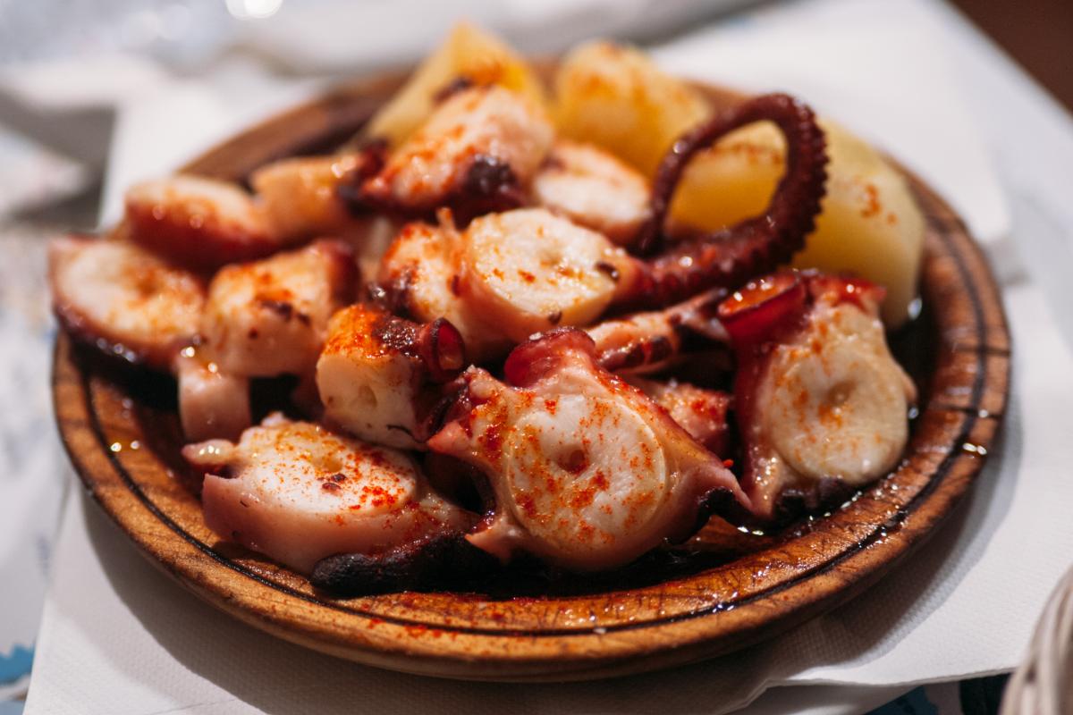 Imagen de archivo de pulpo a la gallega.
