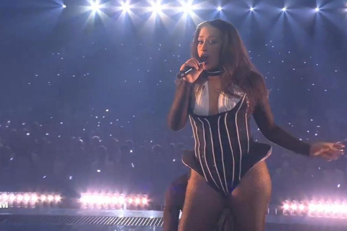 Chanel durante su actuación en el Benidorm Fest 2026.