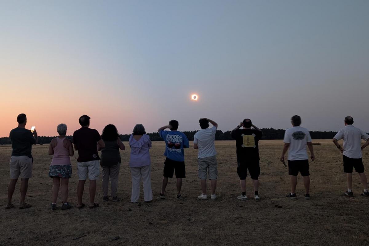 El eclipse que dio luz a la Espa�a vaciada: Salda�a, <h3 class='enlacePalabraNoticia' onclick='opcionBuscarActualidad('Ayll�n','')' >Ayll�n</h3>, <h3 class='enlacePalabraNoticia' onclick='opcionBuscarActualidad('Riaza','')' >Riaza</h3> y los instantes grabados en el firmamento de la historia