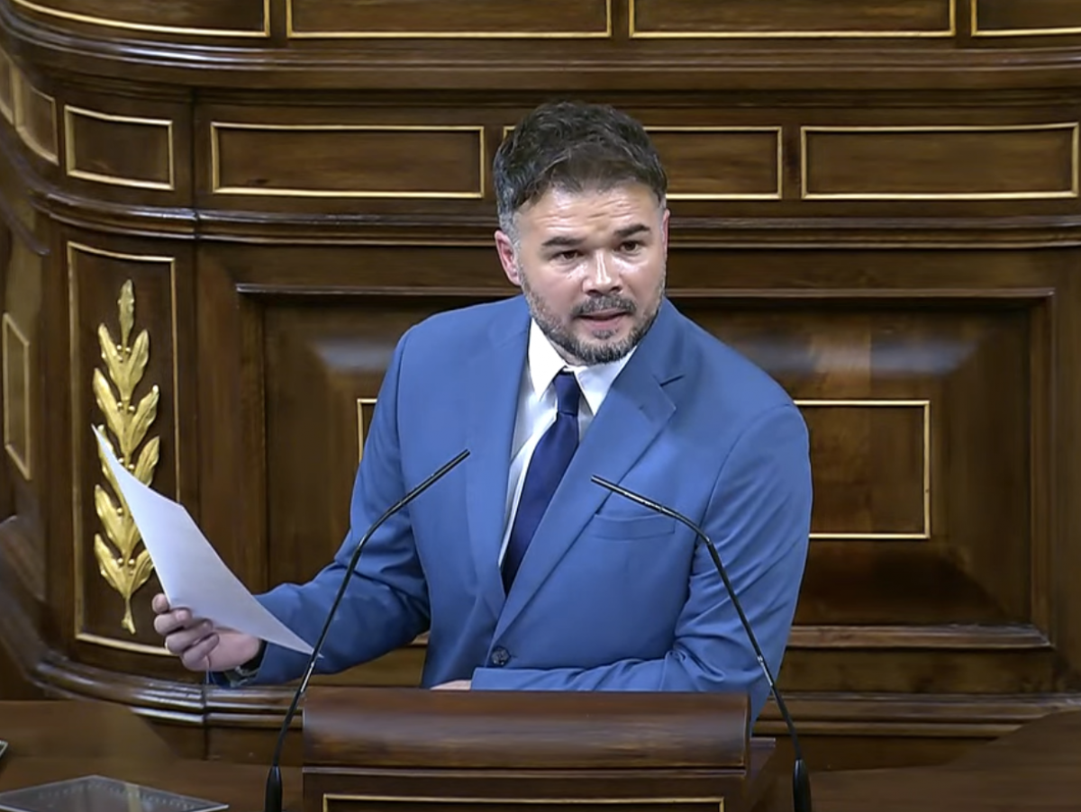Rufián anuncia un libro sobre cómo vertebrar un frente común de izquierdas ante los "fachas" el día que admite su "fracaso" por no lograr la unidad