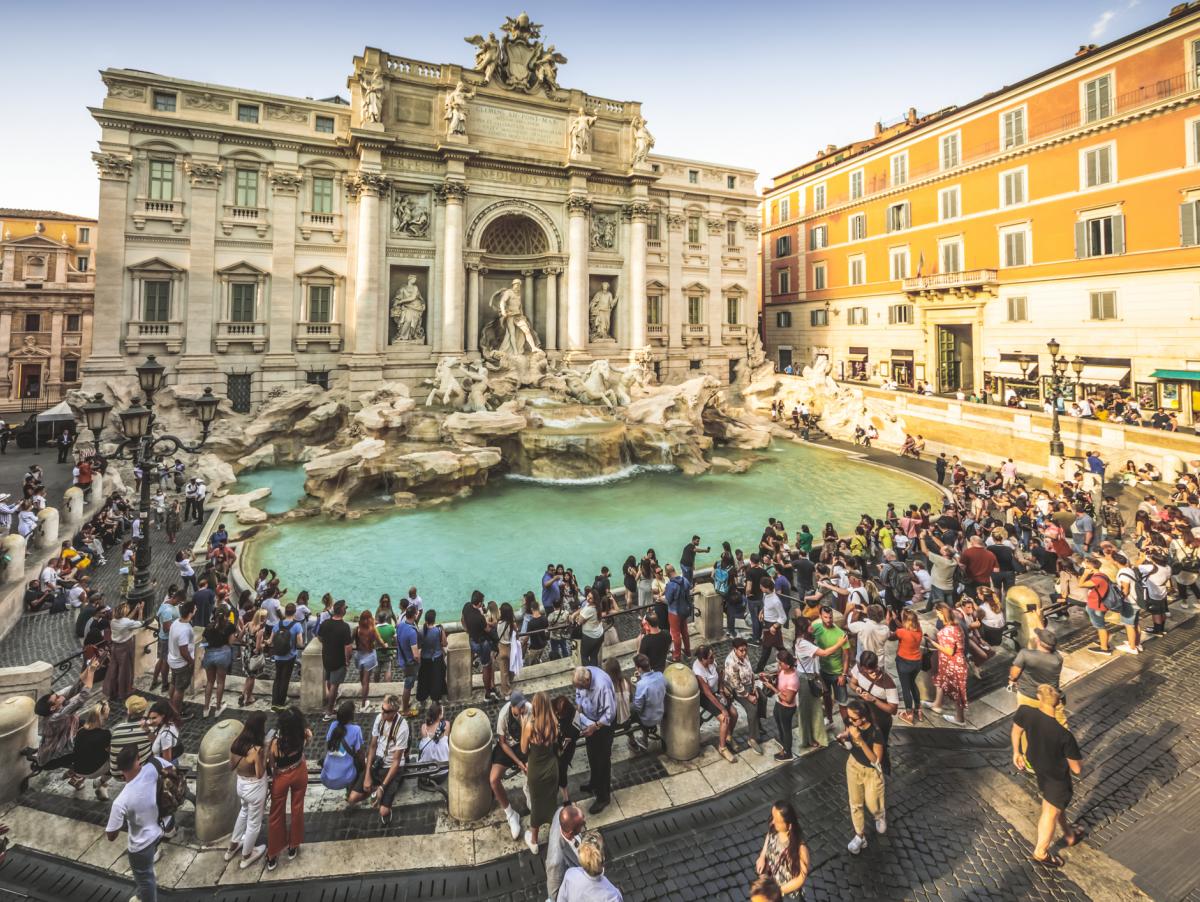 Pagó unos 350 euros por una estatua en un desguace creyendo que era de hormigón: es obra del escultor de la Fontana di Trevi y puede venderse por más de 100.000