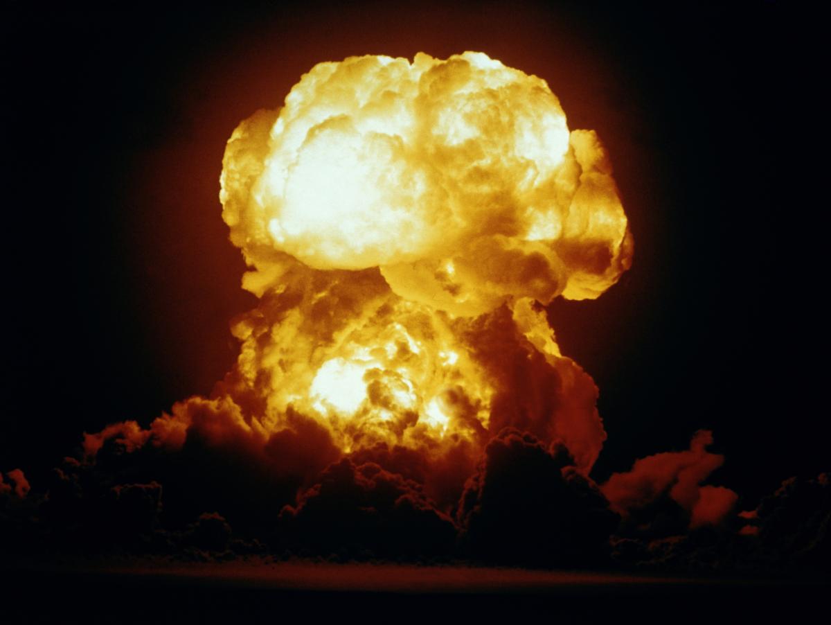 En 1919 un físico avisó de que en una onza de materia había energía para destruir un continente: la regulación nuclear no llegó hasta después de Hiroshima