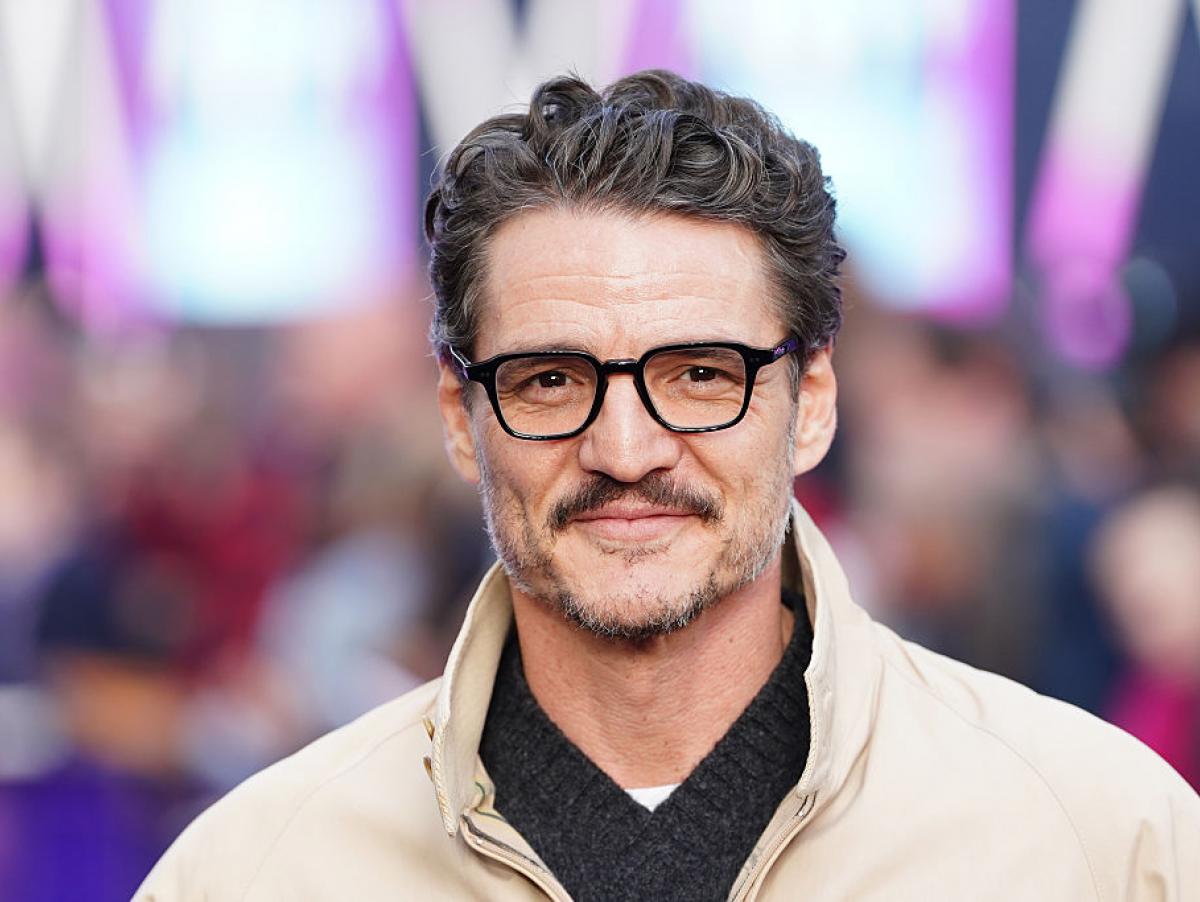 Pedro Pascal ha visto 'La bola negra' y tiene algo importante que decir: "Demasiadas historias de amor enterradas en los campos"