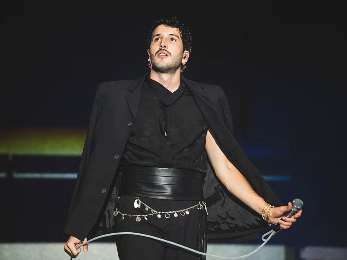 Sebastián Yatra abre la puerta a cantar con Judeline y deja clara su opinión sobre ella: "A mí con ella me fascinaría cantar"