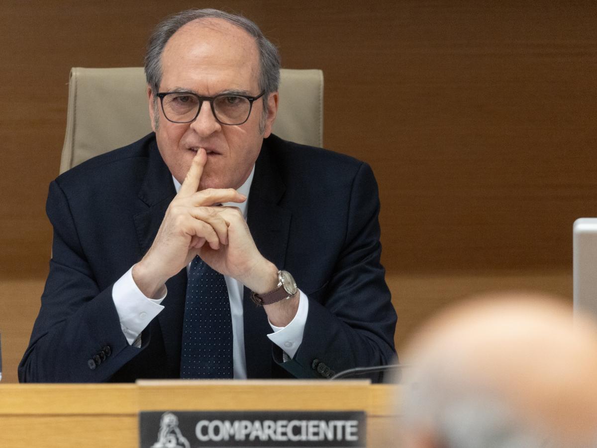 El Defensor del Pueblo recurre al Constitucional la suspensión del derecho de voto por la ley de nietos