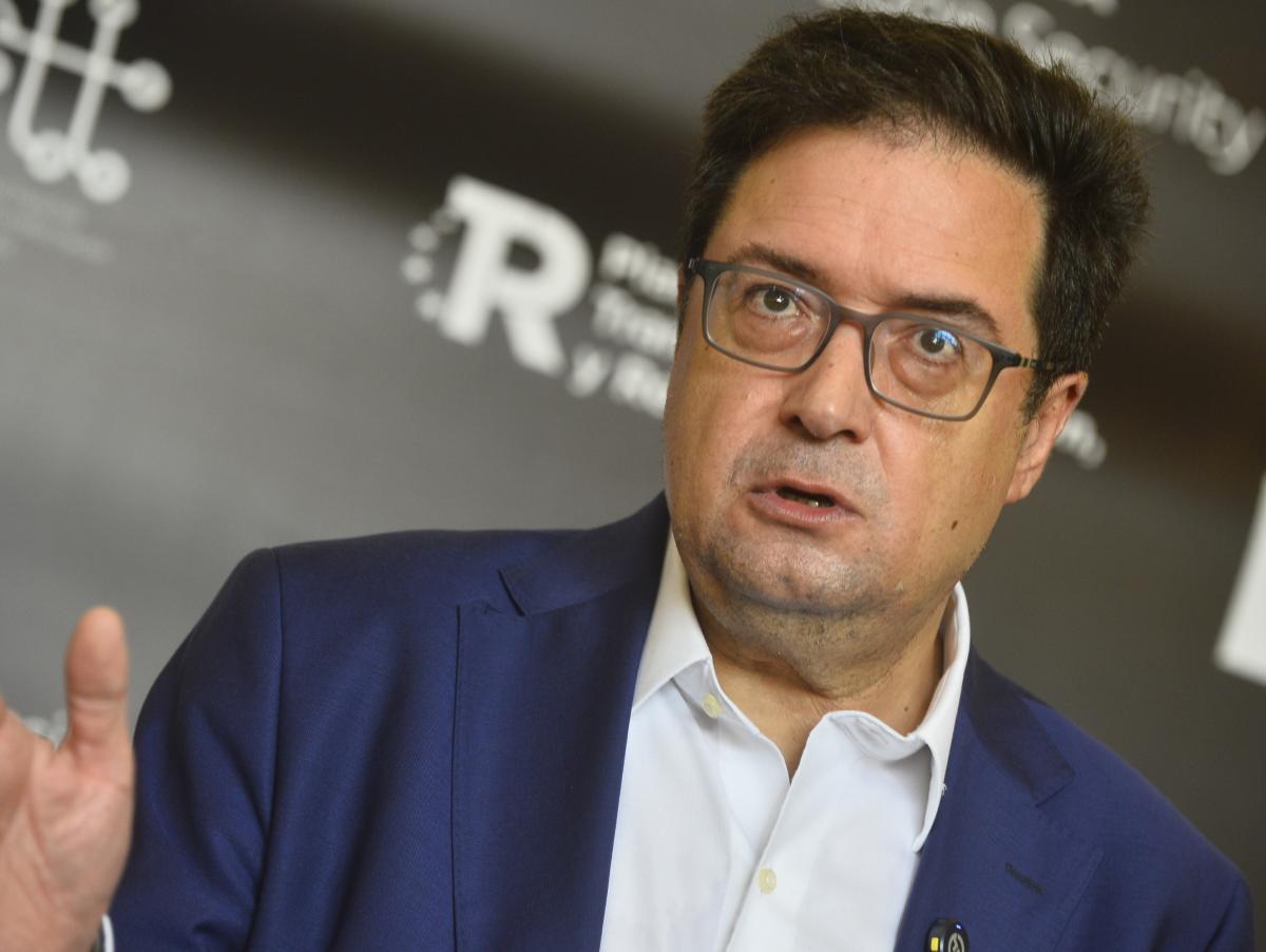 Un abogado explica por qué Óscar López no firmó el desahucio del vecino de Maricarmen: "El ministro tiene razón"