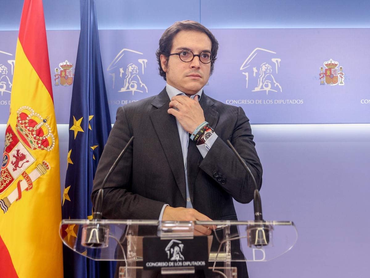 Vox habla ya abiertamente de avanzar en la privatización de las pensiones si gobierna con el PP: "Es un sistema zombi. Lo han quebrado"
