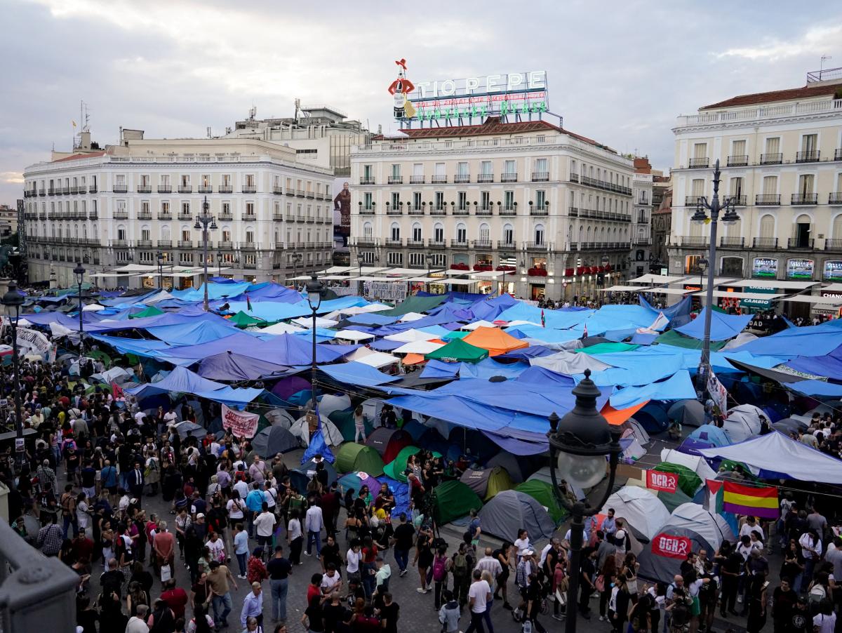 Cuchillos para hummus y adoquines contra el viento: los peligros que Almeida detecta en Sol