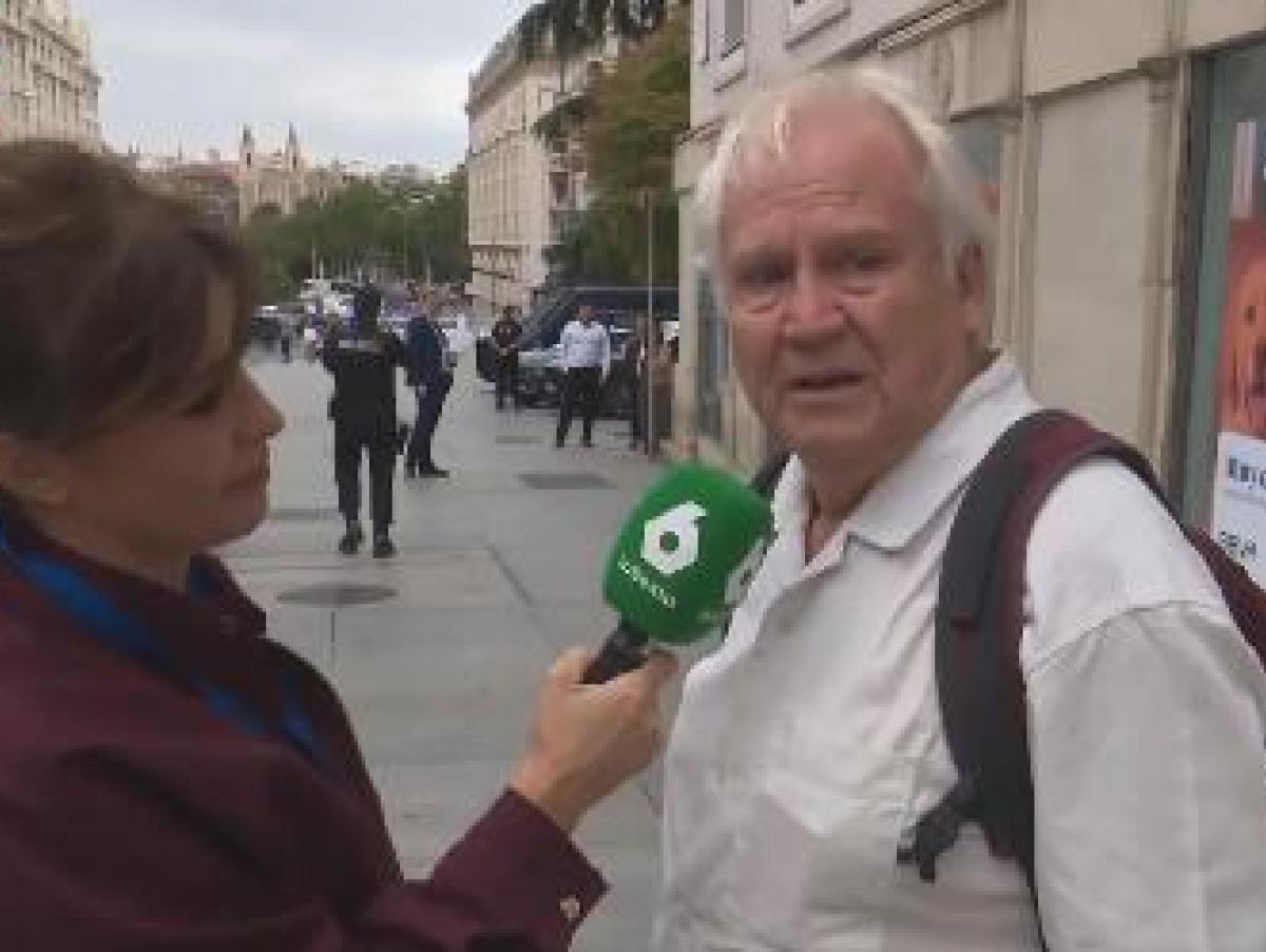 Un propietario se acerca a Helena Resano y se emociona al ver lo que está pasando en el Congreso: no puede contener las lágrimas