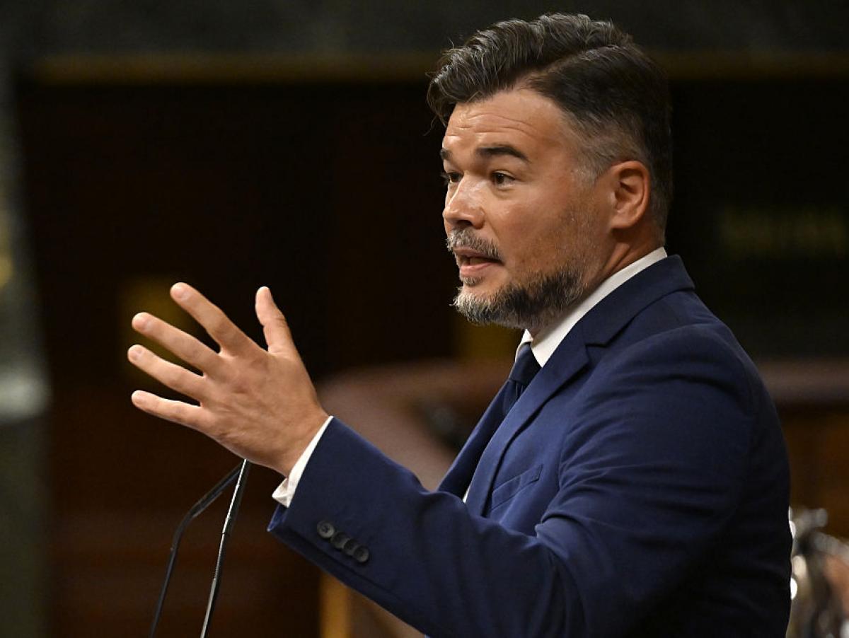 Rufián no tira la toalla: el portavoz de ERC en el Congreso está "escuchando" para decidir su papel en la izquierda ante el adelanto electoral